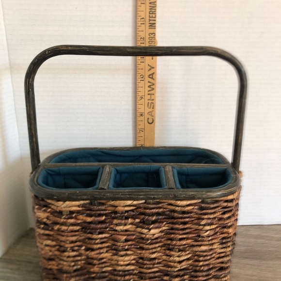 Vtg Woven Utensil Caddy with Quilted Lining - Picture 7 of 9